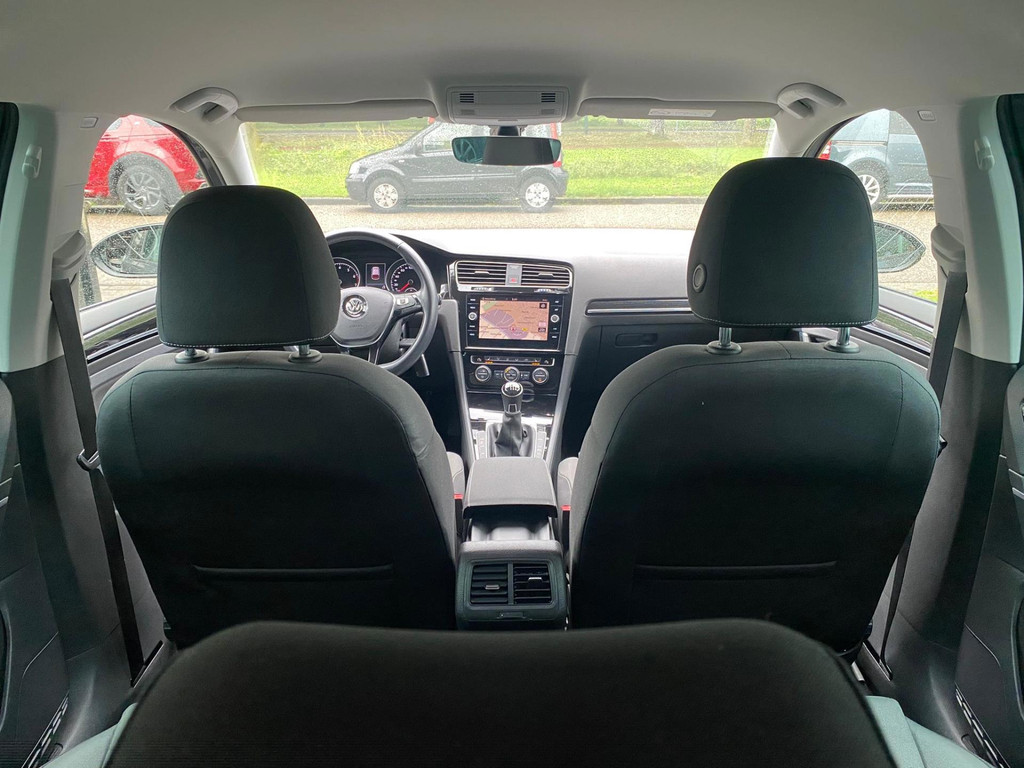 Volkswagen Golf 7.5 1.5 TSI 150PK Highline R-LINE NAVI LED 30