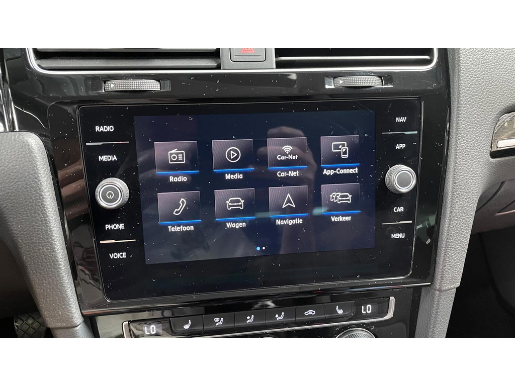 Volkswagen Golf 7.5 FACELIFT 1.5 TSI 150PK R-LINE Highline NAVI MATRIX LED 39