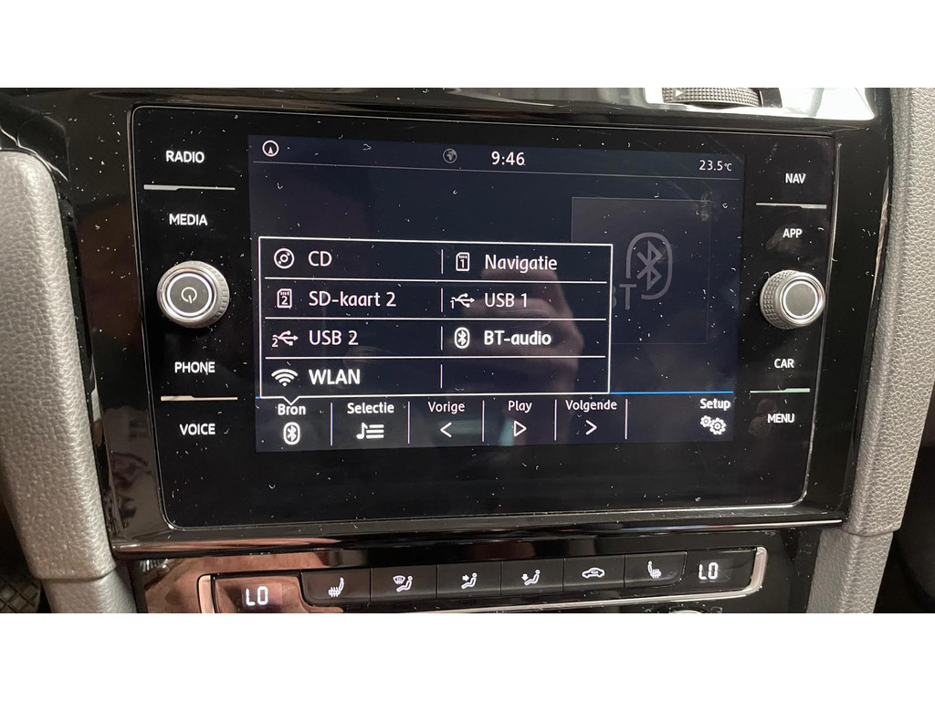 Volkswagen Golf 7.5 FACELIFT 1.5 TSI 150PK R-LINE Highline NAVI MATRIX LED 42