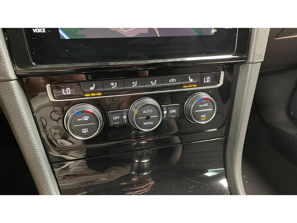 Volkswagen Golf 7.5 FACELIFT 1.5 TSI 150PK R-LINE Highline NAVI MATRIX LED 43