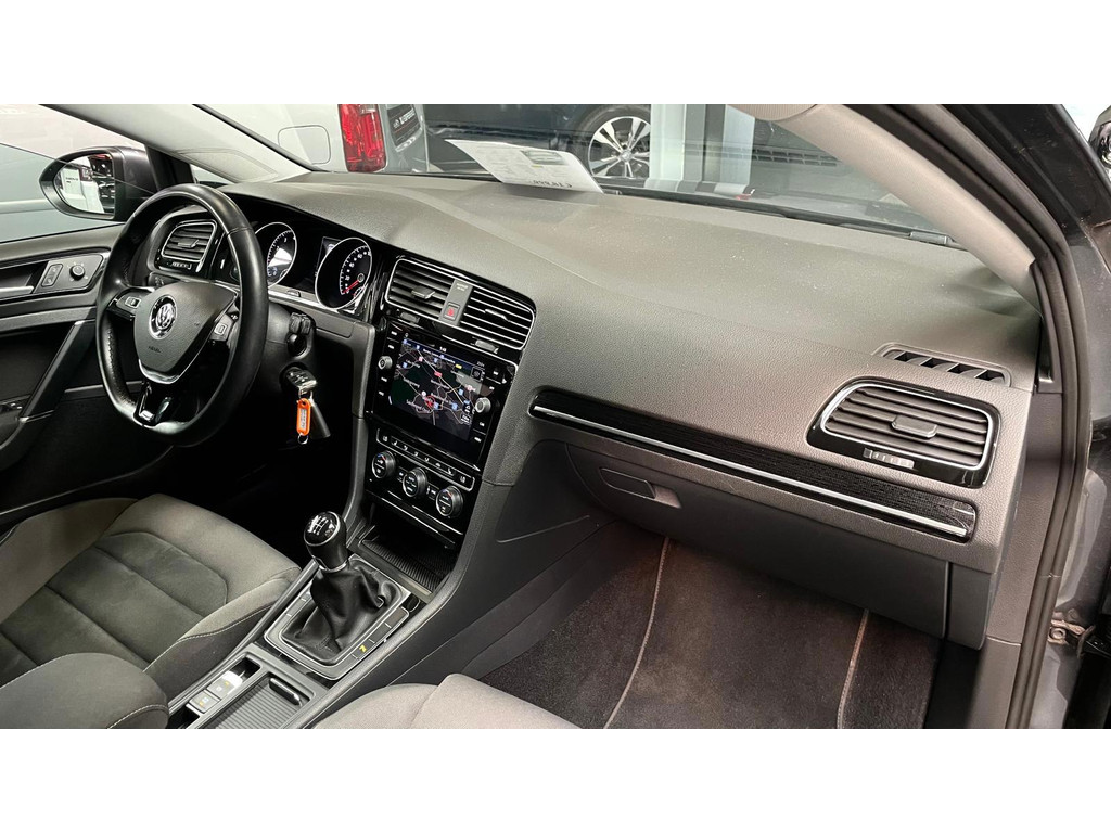 Volkswagen Golf 7.5 FACELIFT 1.5 TSI 150PK R-LINE Highline NAVI MATRIX LED 53