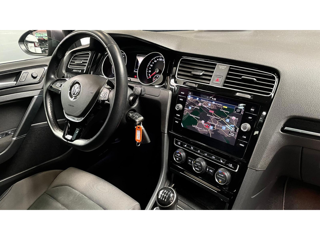 Volkswagen Golf 7.5 FACELIFT 1.5 TSI 150PK R-LINE Highline NAVI MATRIX LED 55