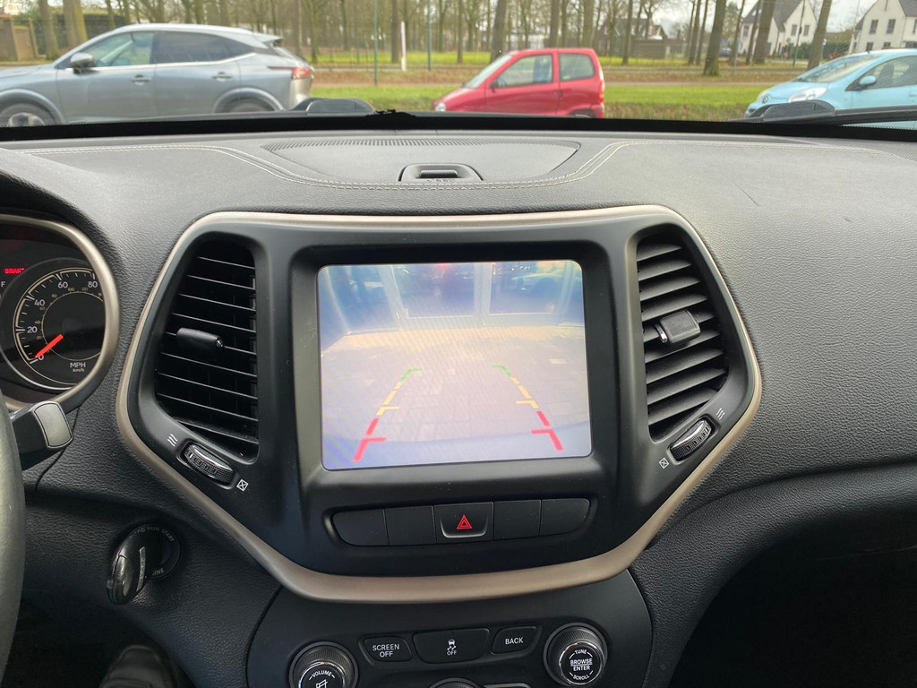 Jeep Cherokee 2.4 LATITUDE NAVI AIRCO Camera 31