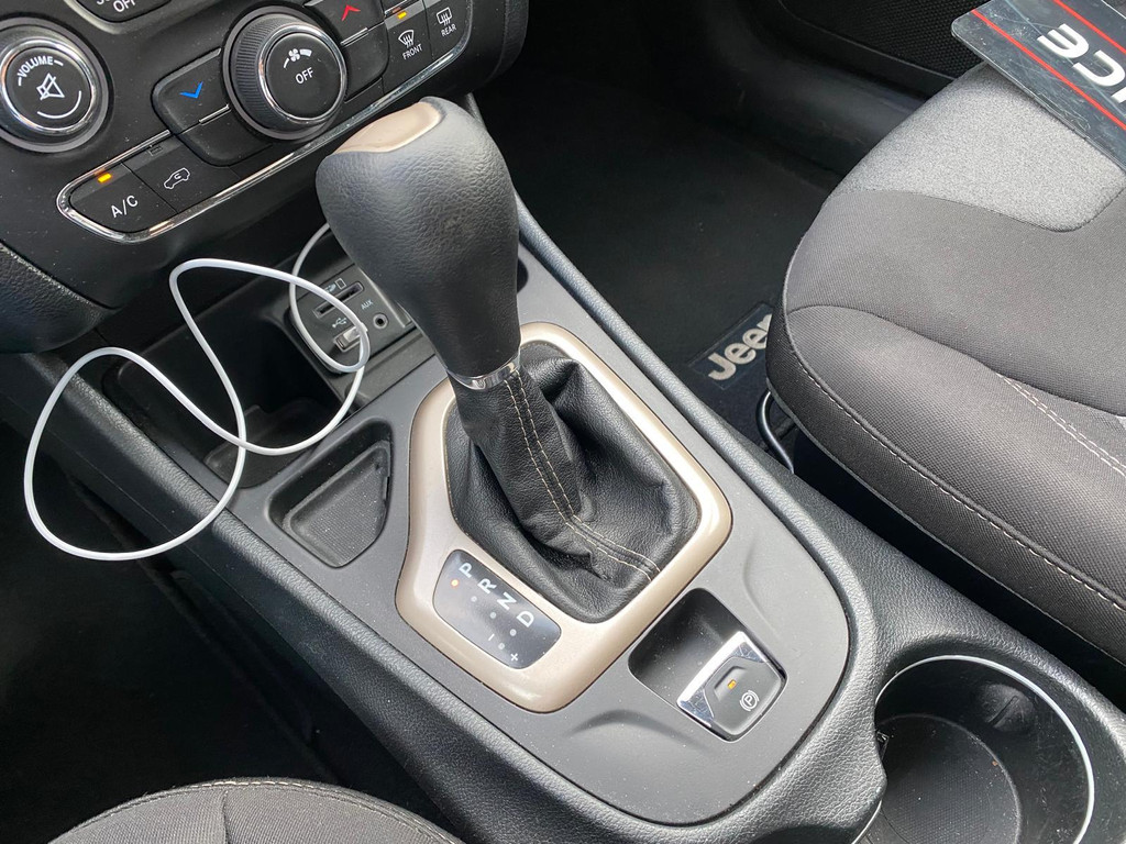Jeep Cherokee 2.4 LATITUDE NAVI AIRCO Camera 36