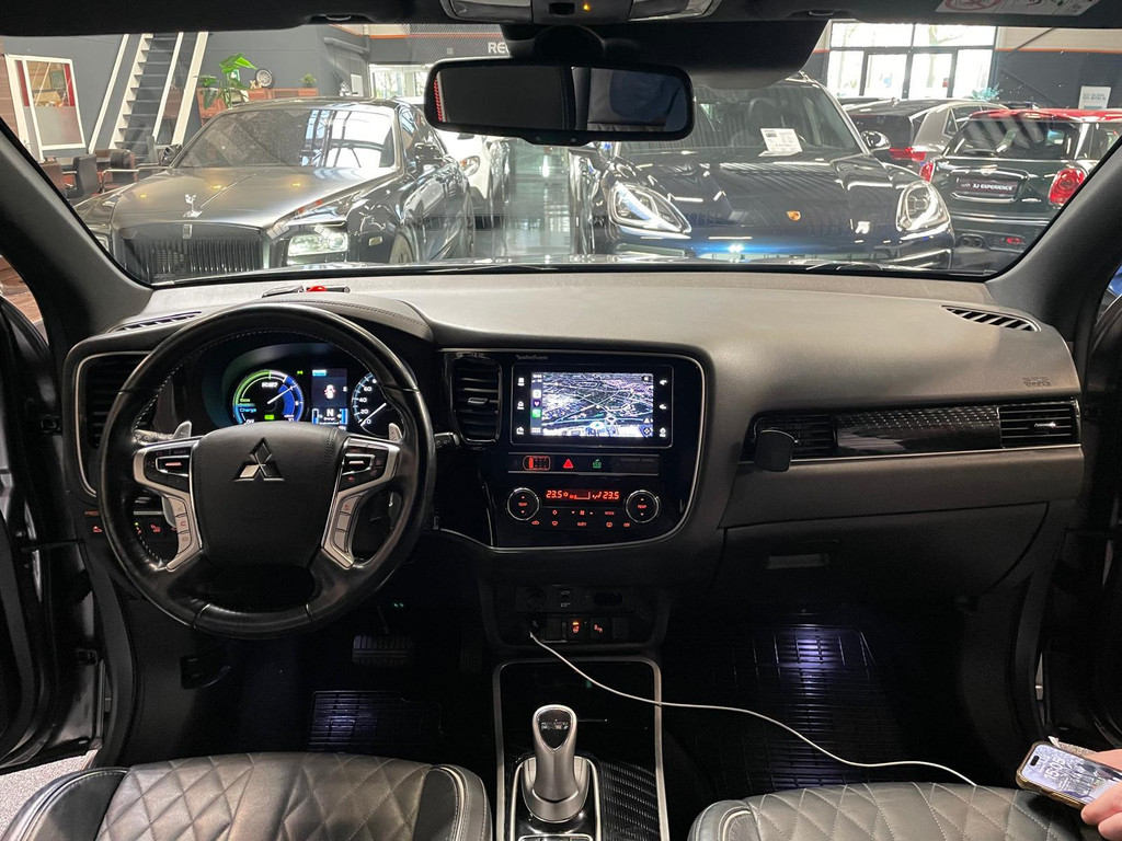 Mitsubishi Outlander 2.4 PHEV Intense+ CARPLAY/ACC/RUITJES LEDER/360CAMERA 37