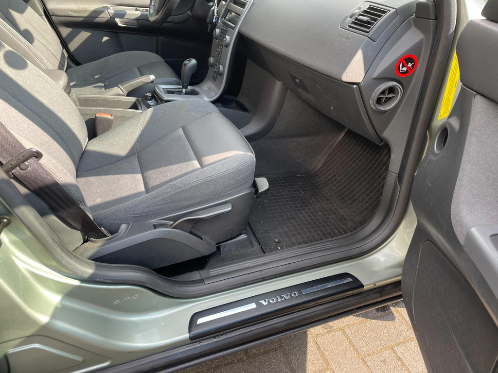 Volvo V50 2.4 AIRCO 140 PK YOUNGTIMER/TREKHAAK/AUTOMAAT 31
