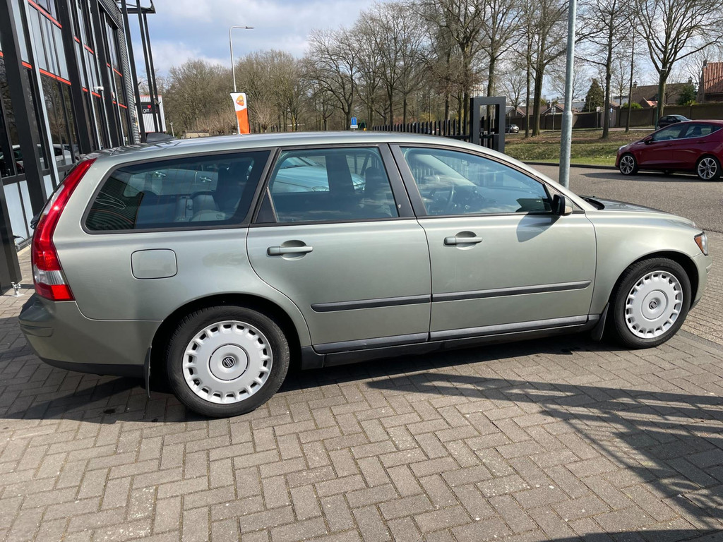 Volvo V50 2.4 AIRCO 140 PK YOUNGTIMER/TREKHAAK/AUTOMAAT 8