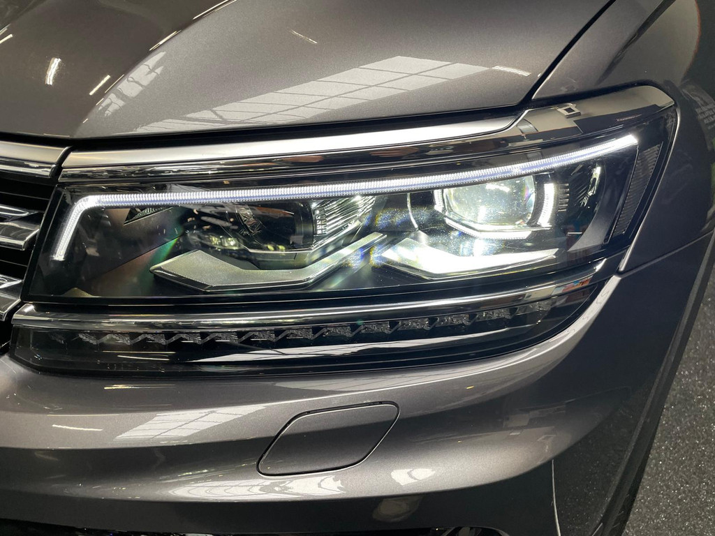 Volkswagen Tiguan 2.0 TSI 4Motion Highline 2x R-LINE PANODAK 12