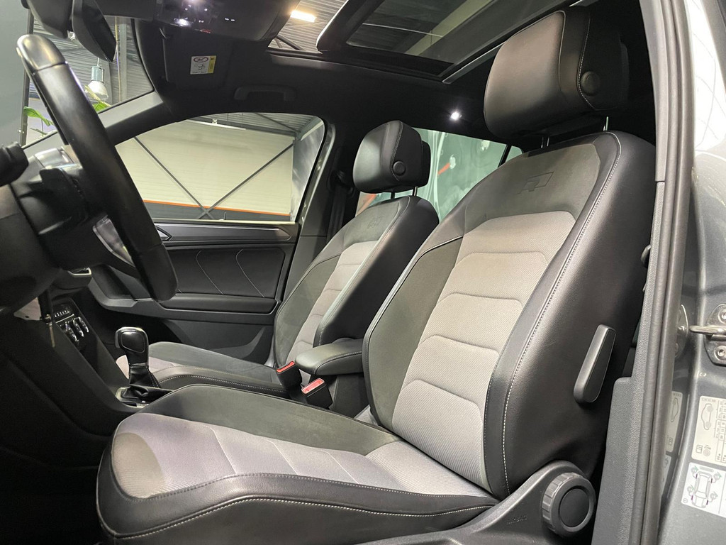 Volkswagen Tiguan 2.0 TSI 4Motion Highline 2x R-LINE PANODAK 32