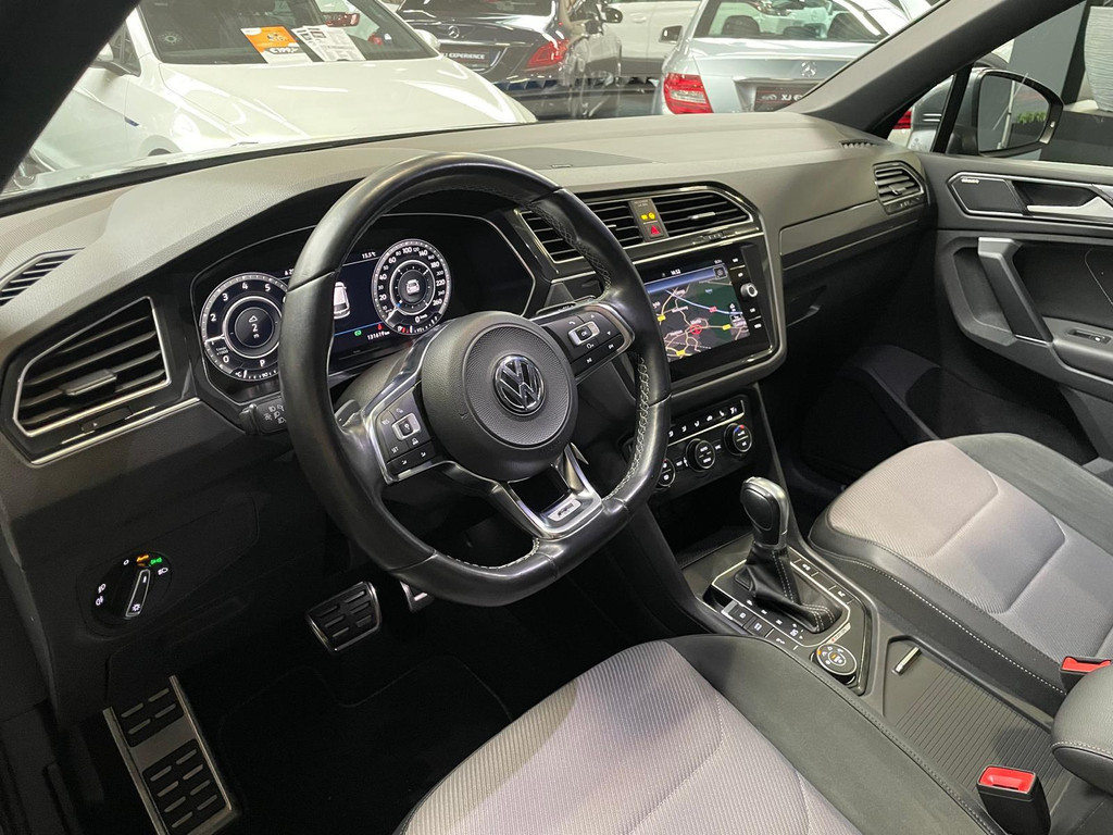 Volkswagen Tiguan 2.0 TSI 4Motion Highline 2x R-LINE PANODAK 33