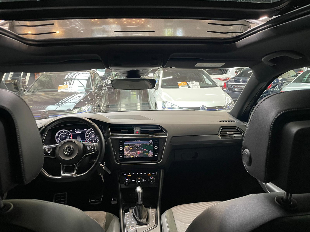 Volkswagen Tiguan 2.0 TSI 4Motion Highline 2x R-LINE PANODAK 34
