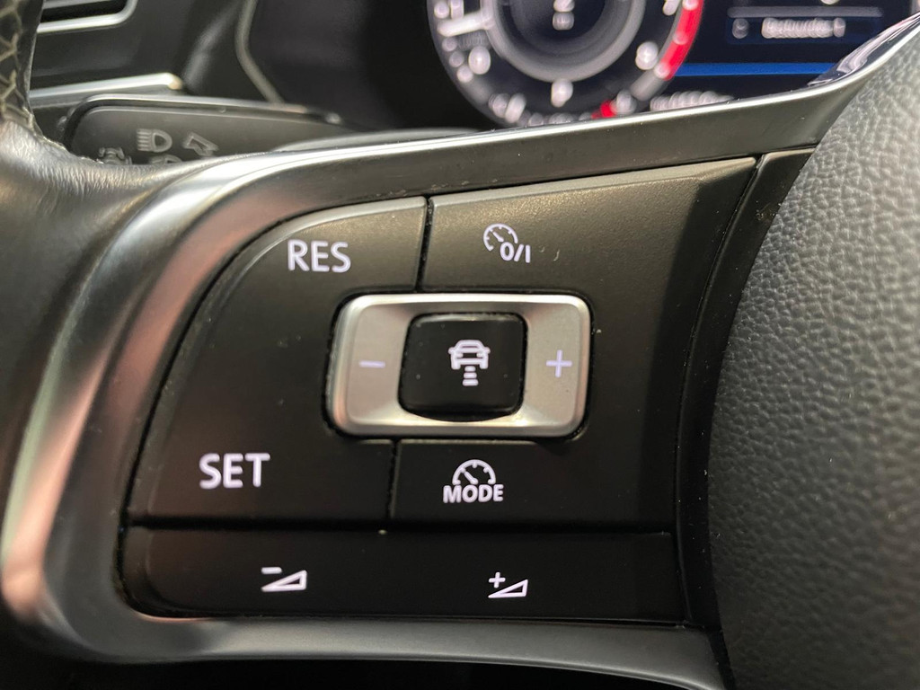 Volkswagen Tiguan 2.0 TSI 4Motion Highline 2x R-LINE PANODAK 39