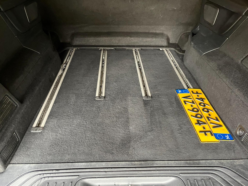 Mercedes-Benz V-klasse 220d Lang DC LEER NAVI 2x SCHUIFD 165 PK 57