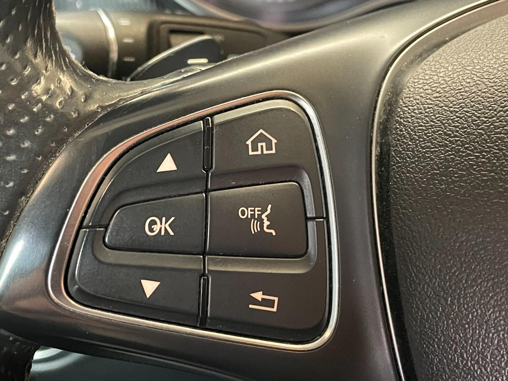 Mercedes-Benz V-klasse 220d Lang DC LEER NAVI 2x SCHUIFD 165 PK 61