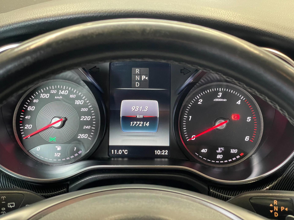 Mercedes-Benz V-klasse 220d Lang DC LEER NAVI 2x SCHUIFD 165 PK 62