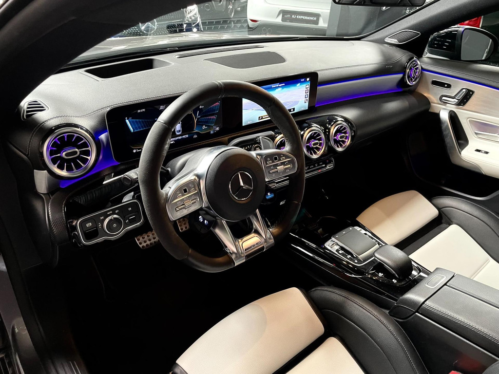 Mercedes-Benz CLA-klasse AMG 35 4MATIC Premium Plus PANO 39