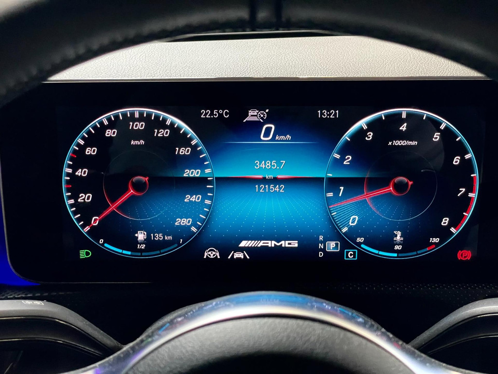 Mercedes-Benz CLA-klasse AMG 35 4MATIC Premium Plus PANO 43