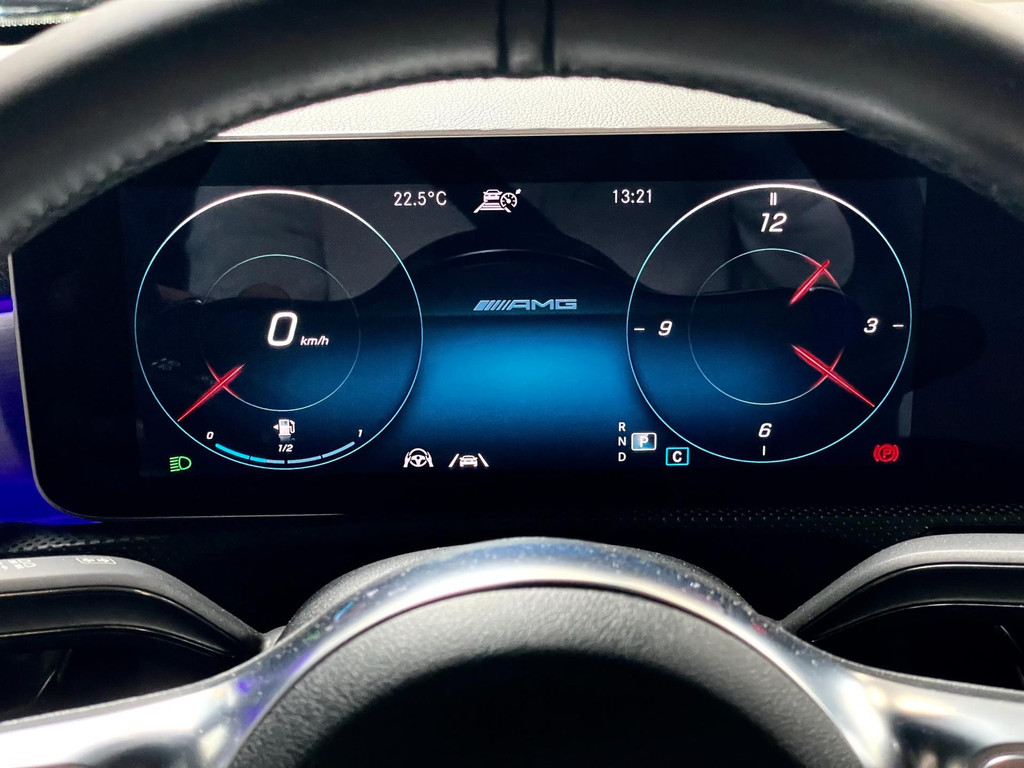 Mercedes-Benz CLA-klasse AMG 35 4MATIC Premium Plus PANO 54