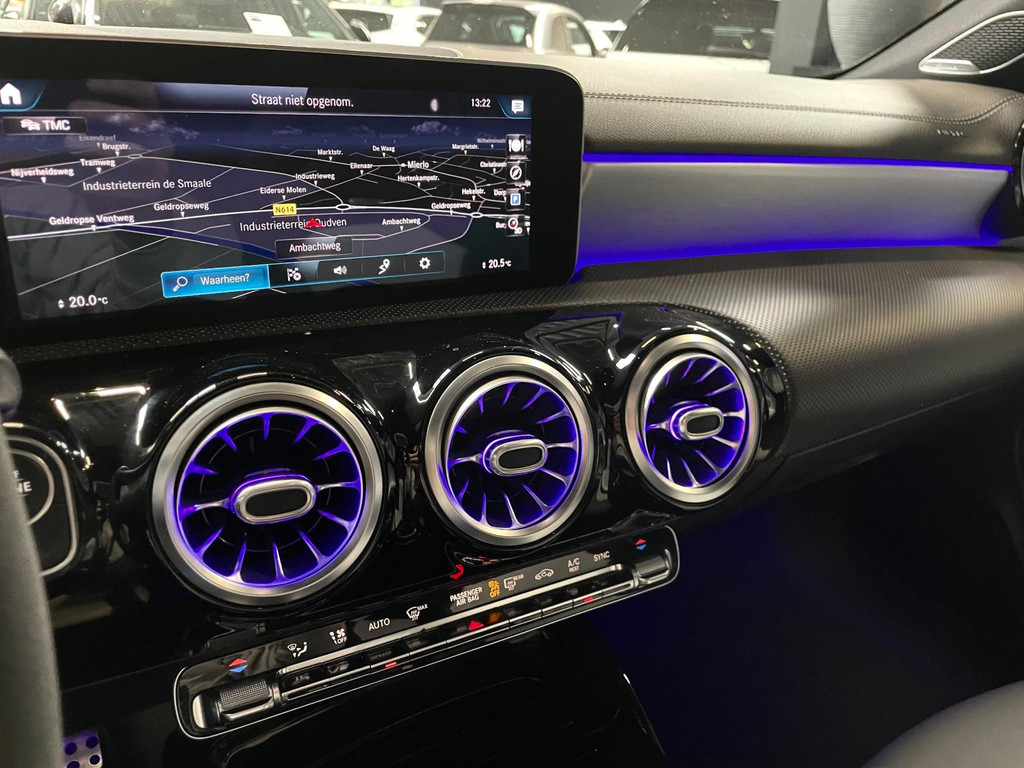 Mercedes-Benz CLA-klasse AMG 35 4MATIC Premium Plus PANO 56