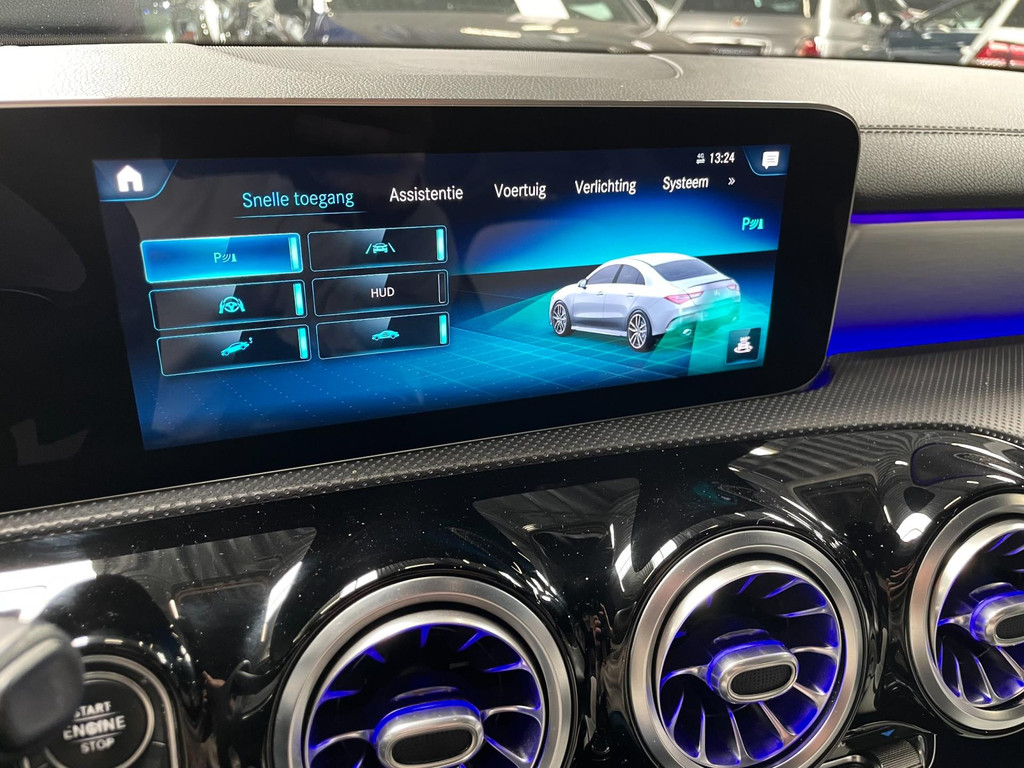 Mercedes-Benz CLA-klasse AMG 35 4MATIC Premium Plus PANO 57