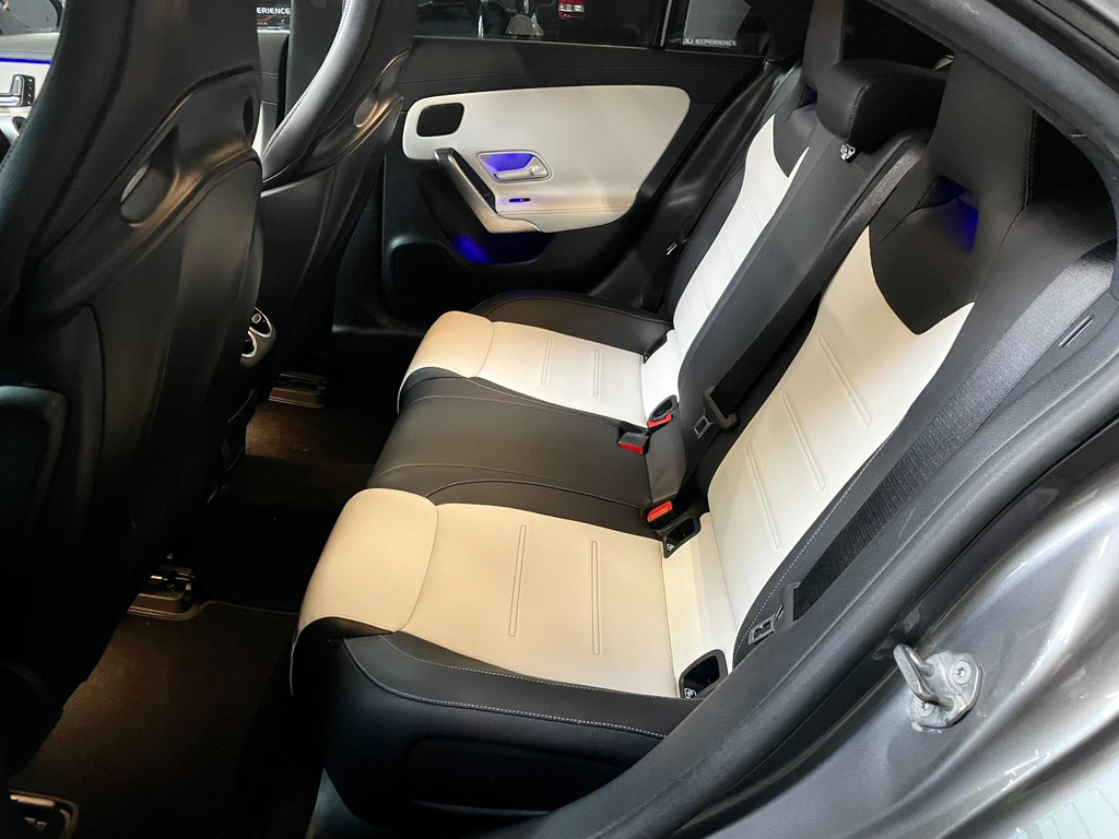 Mercedes-Benz CLA-klasse AMG 35 4MATIC Premium Plus PANO 69