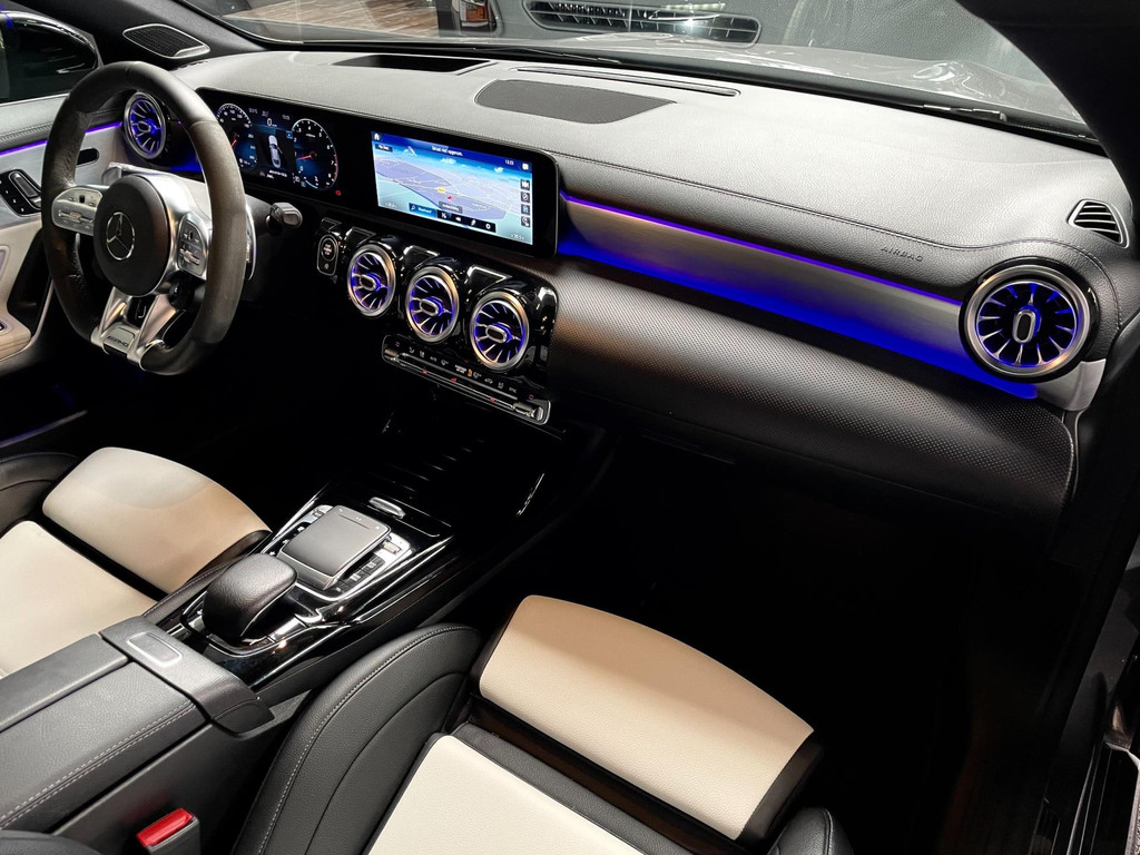 Mercedes-Benz CLA-klasse AMG 35 4MATIC Premium Plus PANO 75