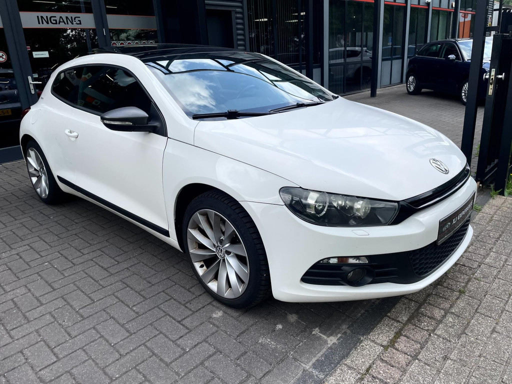 Volkswagen Scirocco 2.0 TSI Highline Plus 250 PK PANO NAVI AIRCO 18