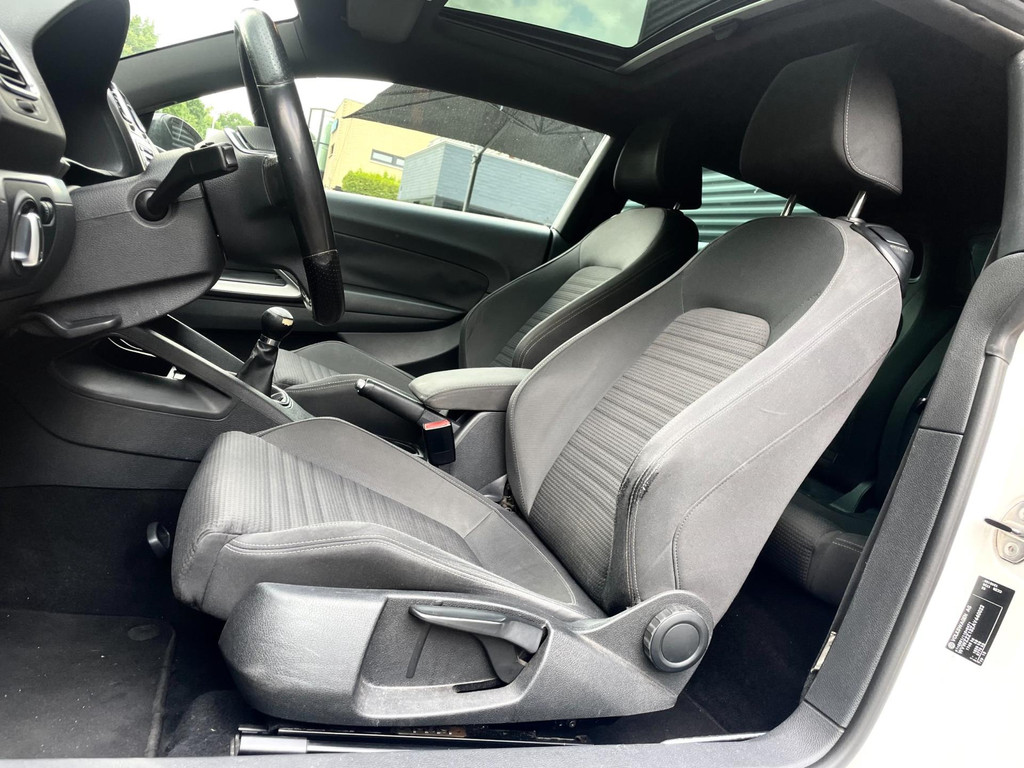 Volkswagen Scirocco 2.0 TSI Highline Plus 250 PK PANO NAVI AIRCO 18