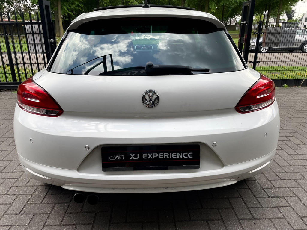 Volkswagen Scirocco 2.0 TSI Highline Plus 250 PK PANO NAVI AIRCO 18