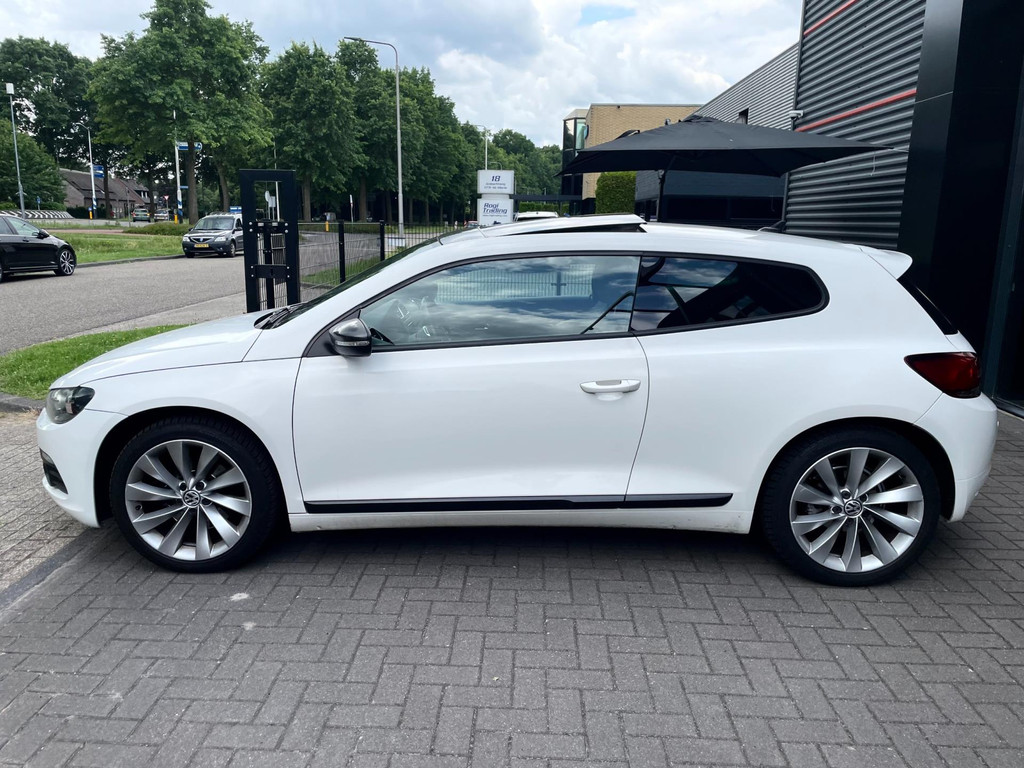 Volkswagen Scirocco 2.0 TSI Highline Plus 250 PK PANO NAVI AIRCO 18