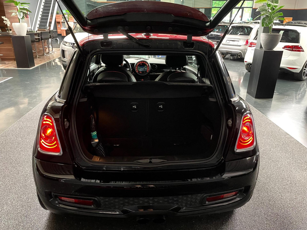 Mini Mini 1.6 John Cooper Works 211 PK 1e eigenaar NAP LEER 21