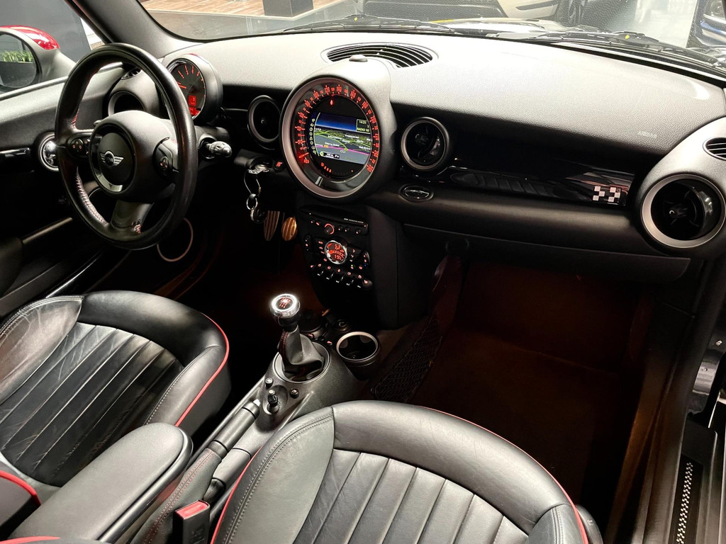 Mini Mini 1.6 John Cooper Works 211 PK 1e eigenaar NAP LEER 54