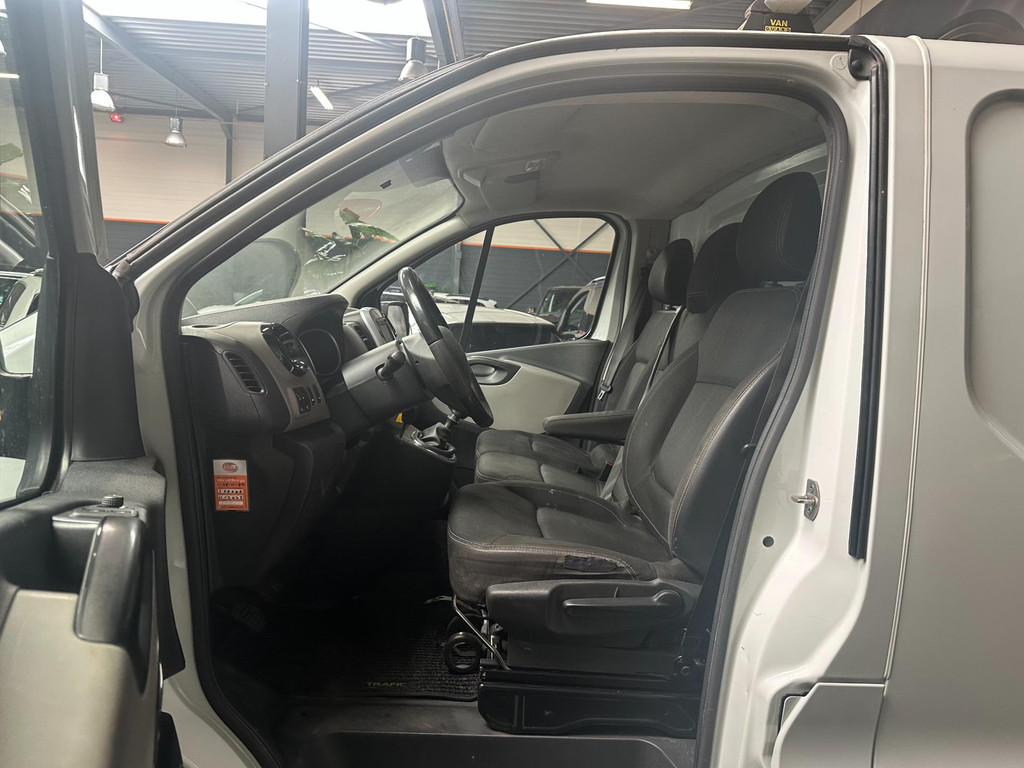 Renault Trafic 1.6 dCi T29 L2H1 DC Comfort AIRCO NAVI 3 ZIT NAP CC TREKHAAK 21