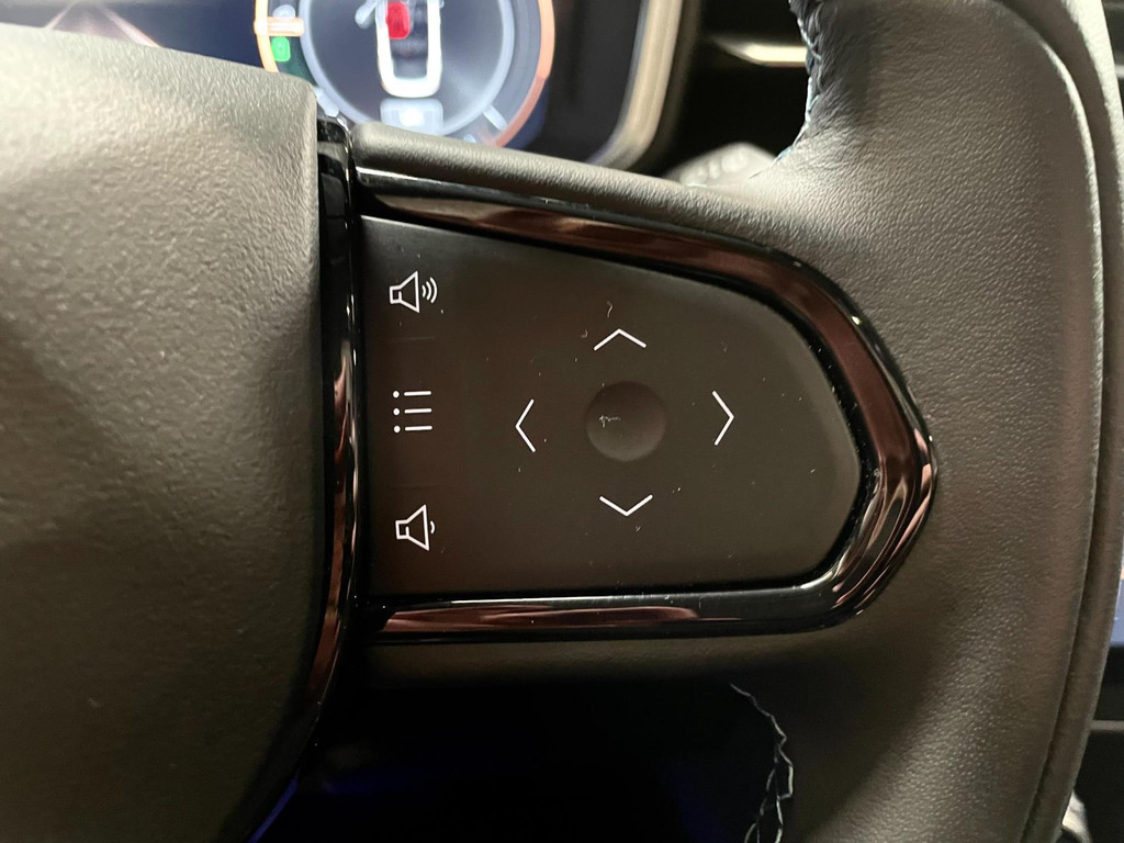 Lynk & Co 01 1.5 Panoramadak / 360 cam / ACC / CarPlay / Black Edition / BTW / 261 PK 42
