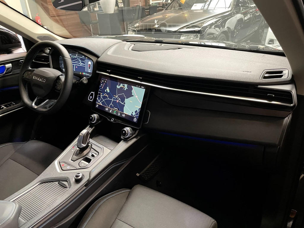 Lynk & Co 01 1.5 Panoramadak / 360 cam / ACC / CarPlay / Black Edition / BTW / 261 PK 81