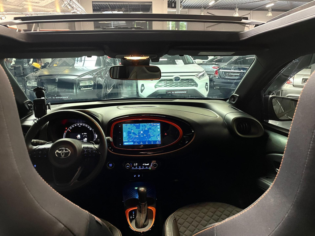 Toyota Aygo X 1.0 VVT-i S-CVT LIMITED NAVY CABRIO CAMERA 36