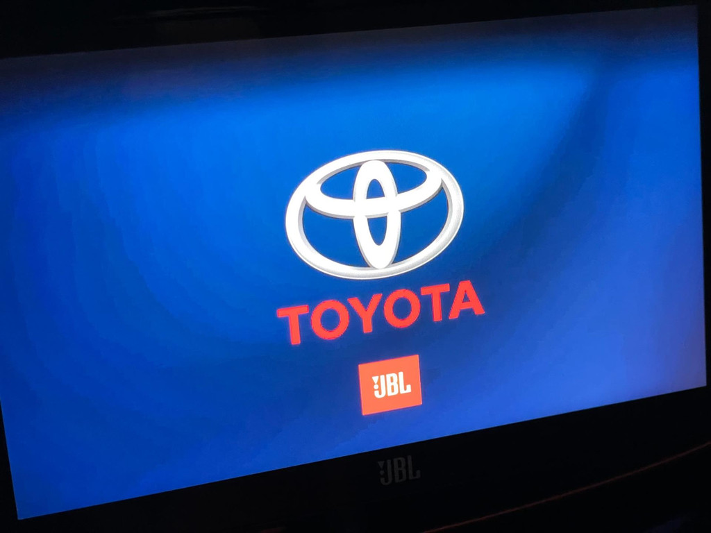 Toyota Aygo X 1.0 VVT-i S-CVT LIMITED NAVY CABRIO CAMERA 44