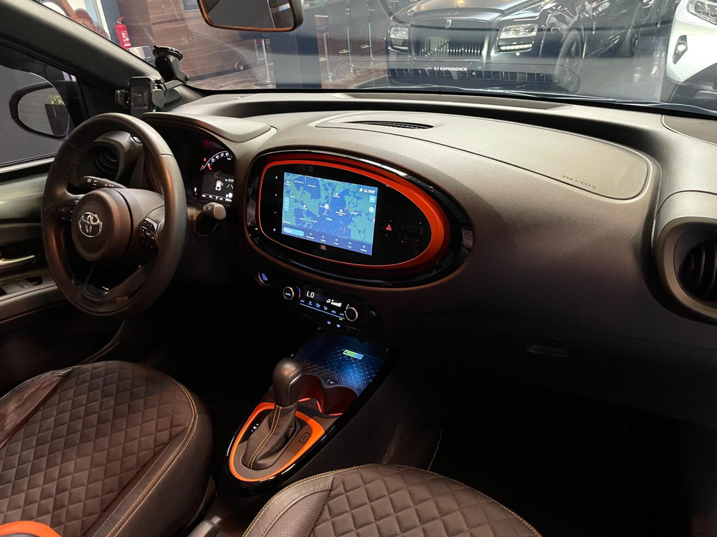 Toyota Aygo X 1.0 VVT-i S-CVT LIMITED NAVY CABRIO CAMERA 58