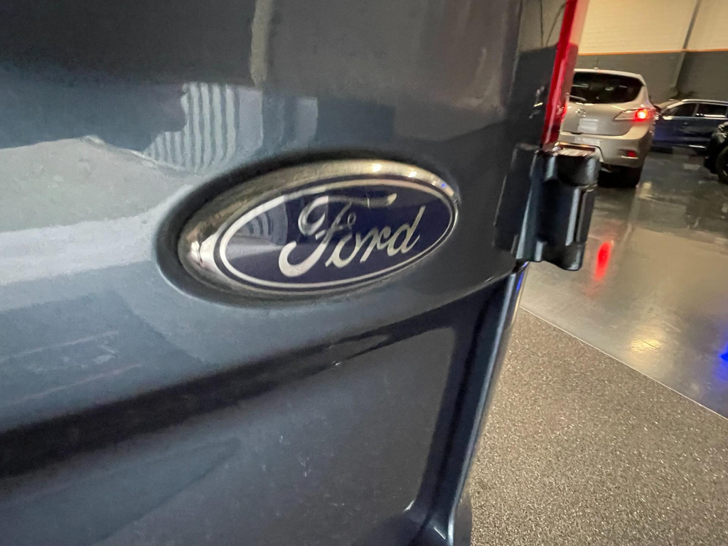 Ford Transit Custom 300 2.0 TDCI L2H1 Limited NAVI LEER AUTOM 23