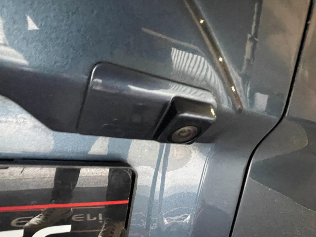 Ford Transit Custom 300 2.0 TDCI L2H1 Limited NAVI LEER AUTOM 24