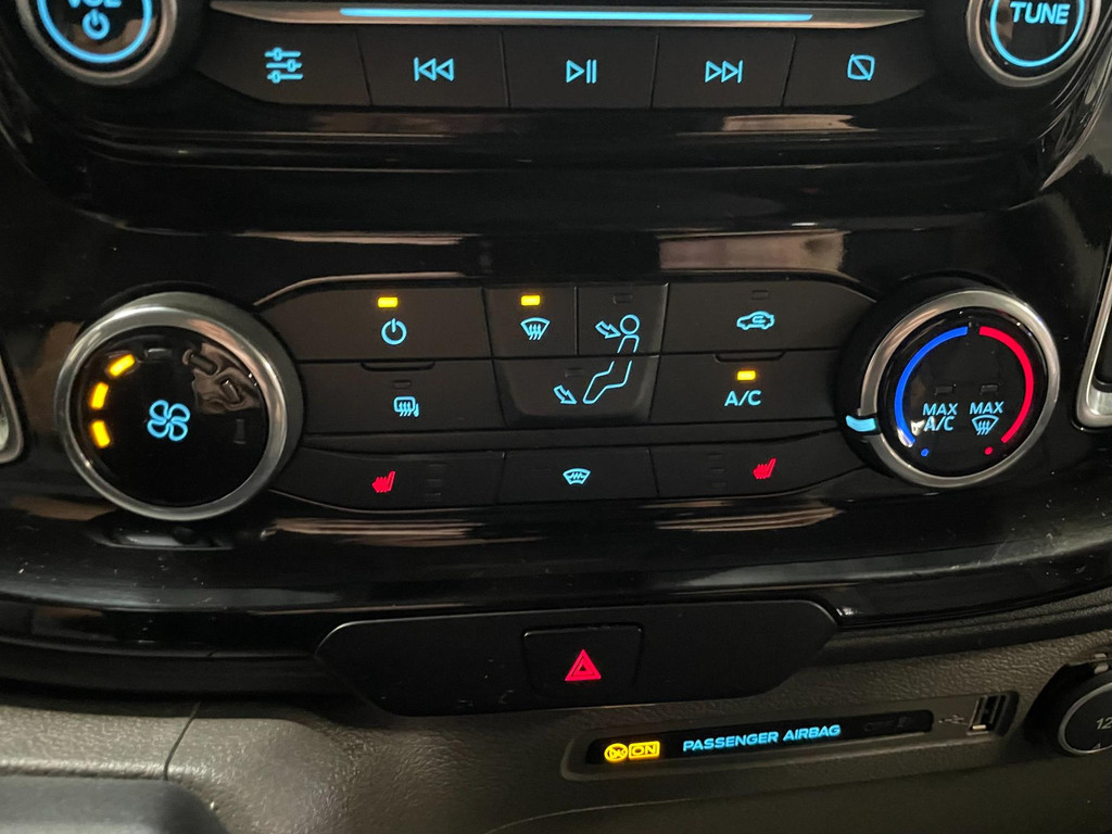 Ford Transit Custom 300 2.0 TDCI L2H1 Limited NAVI LEER AUTOM 40