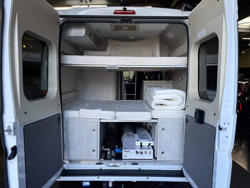 Roller team LIVINGSTONE 5 ADB1 Fiat Ducato - Airco / Luifel / Standkachel / 185 PK / Top onderhouden 33