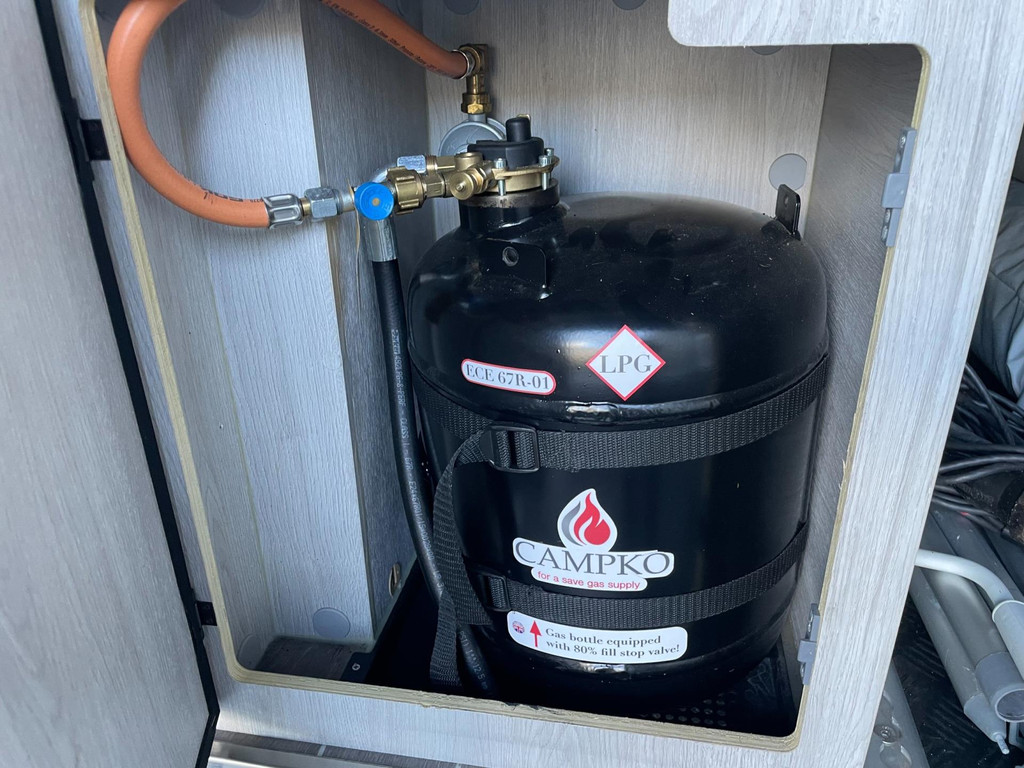 Roller team LIVINGSTONE 5 ADB1 Fiat Ducato - Airco / Luifel / Standkachel / 185 PK / Top onderhouden 39