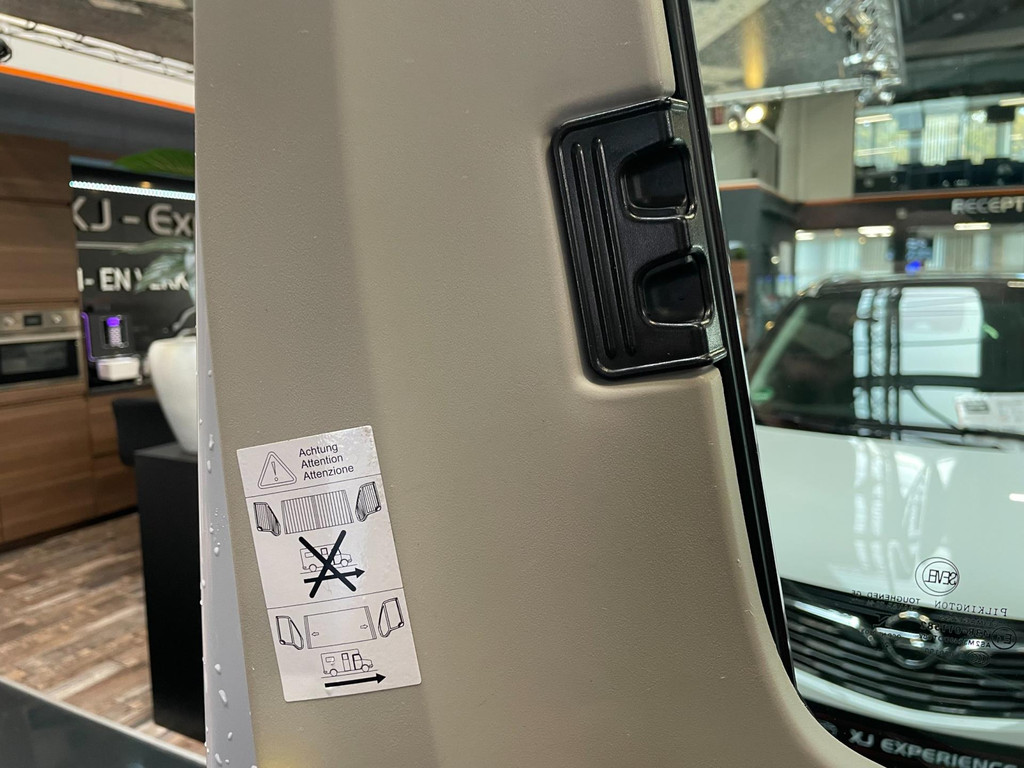 Roller team LIVINGSTONE 5 ADB1 Fiat Ducato - Airco / Luifel / Standkachel / 185 PK / Top onderhouden 50