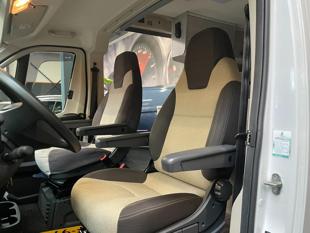 Roller team LIVINGSTONE 5 ADB1 Fiat Ducato - Airco / Luifel / Standkachel / 185 PK / Top onderhouden 51