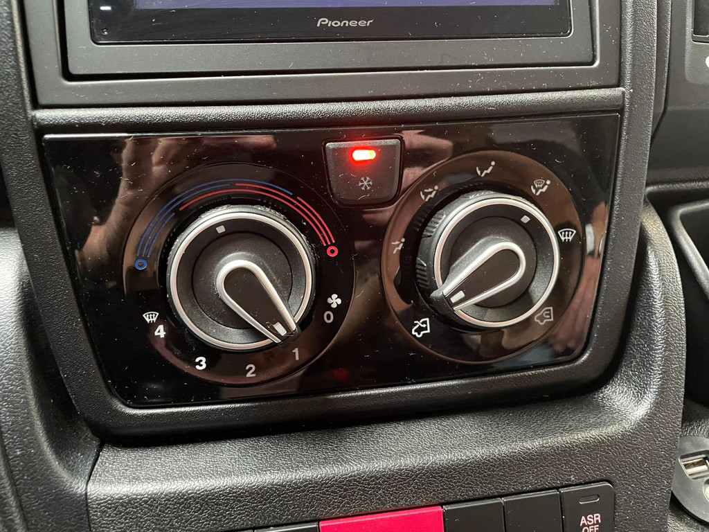 Roller team LIVINGSTONE 5 ADB1 Fiat Ducato - Airco / Luifel / Standkachel / 185 PK / Top onderhouden 62