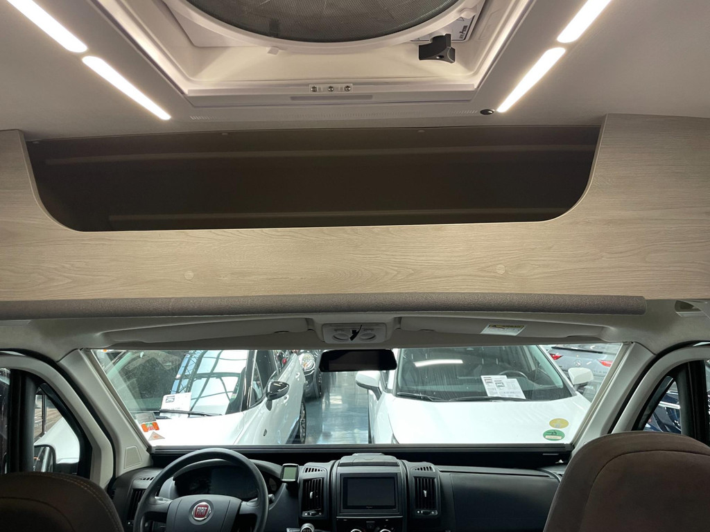 Roller team LIVINGSTONE 5 ADB1 Fiat Ducato - Airco / Luifel / Standkachel / 185 PK / Top onderhouden 82