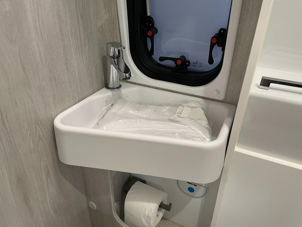 Roller team LIVINGSTONE 5 ADB1 Fiat Ducato - Airco / Luifel / Standkachel / 185 PK / Top onderhouden 91