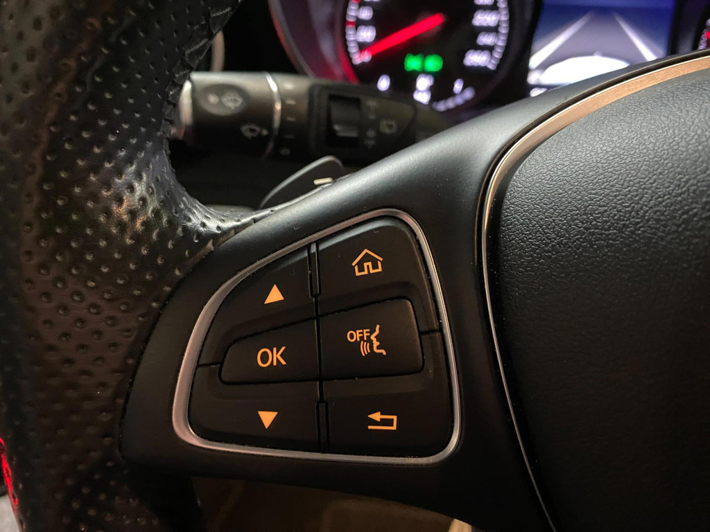 Mercedes-Benz C-klasse Estate 220 CDI 4MATIC AMG PANODAK NAVI 31