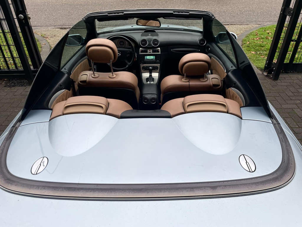 Mercedes-Benz CLK-klasse Cabrio 350 AMG *DTM UITGEVOERD* Youngtimer / Leder / Automaat 22